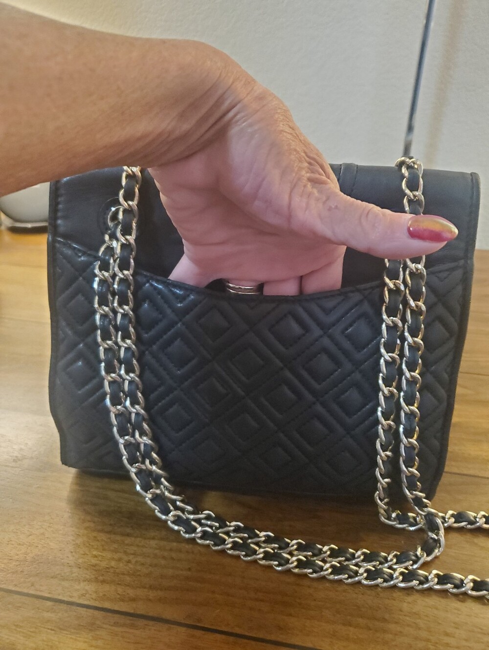 TORY BURCH CONVERTIBLE FLEMING BAG IN VERY GOOD USED CONDITION!! - Picture 12 of 13